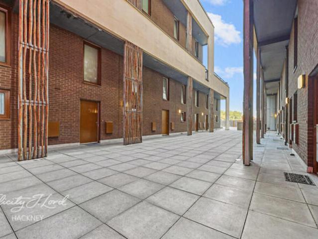 Flat for sale in Cat Hill