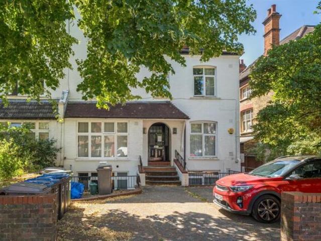 Flat for sale in Cat Hill