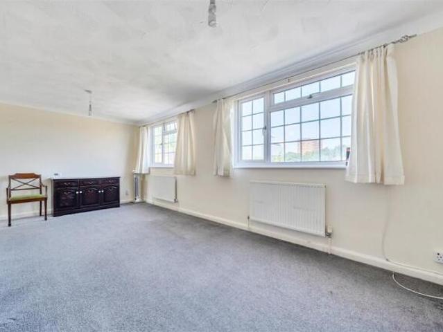 Flat for sale in Basingstoke, Basingstoke and Deane