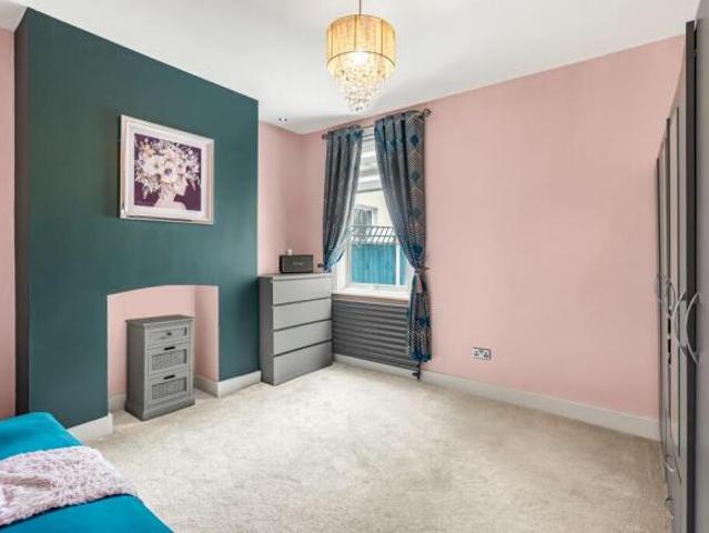 Flat for sale in Kursaal Estate, Alton Barnes