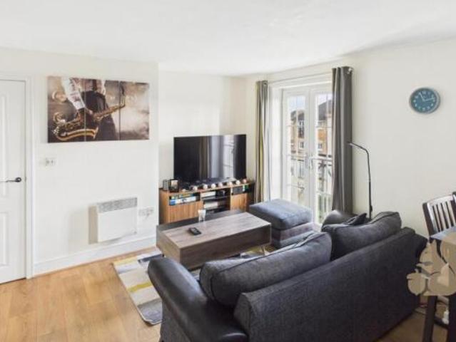 Flat for sale in Meadgate, Chelmsford