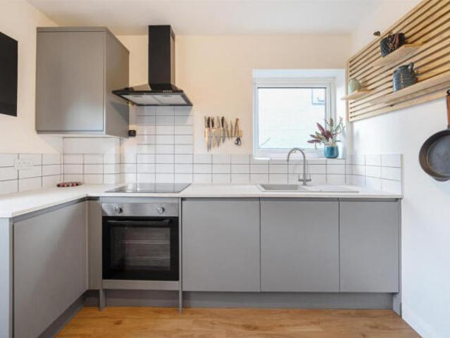 Flat for sale in Cat Hill