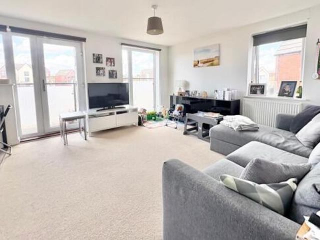 Flat for sale in Fairfields