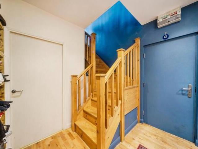 Flat for sale in Northampton, Northamptonshire