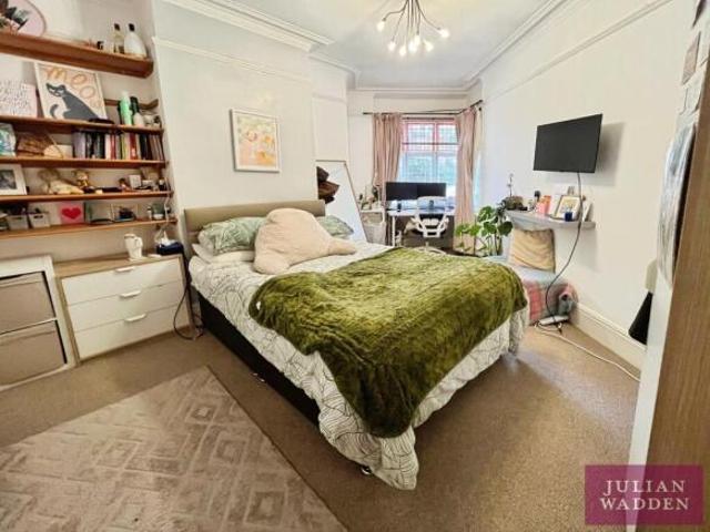 Flat for sale in Georgia, Greater Manchester