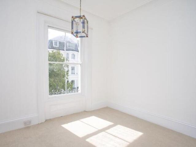 Flat for sale in Folkestone