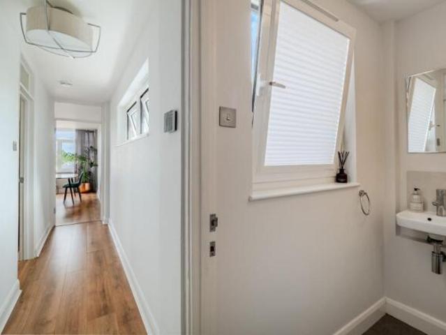Flat for sale in Clifton, Bristol