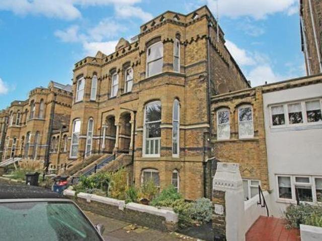 House for sale in Upton, Acol