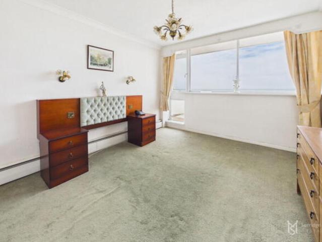 Flat for sale in Eastbourne, East Sussex