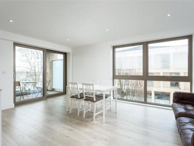 Flat for sale in South Bank, York