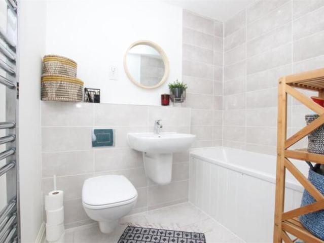 Flat for sale in Watergate, Devon