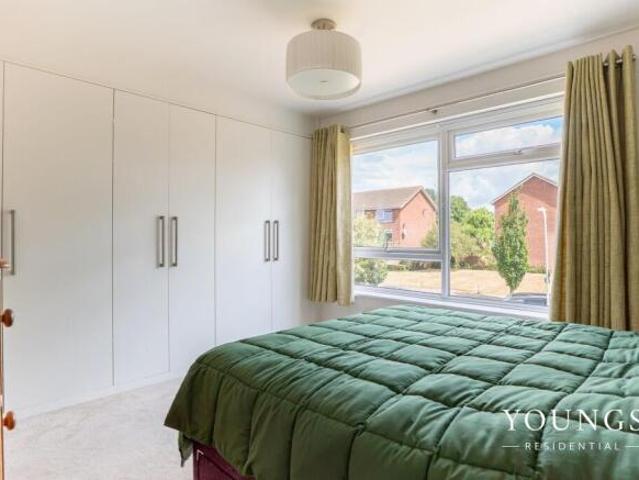Flat for sale in Alton Barnes