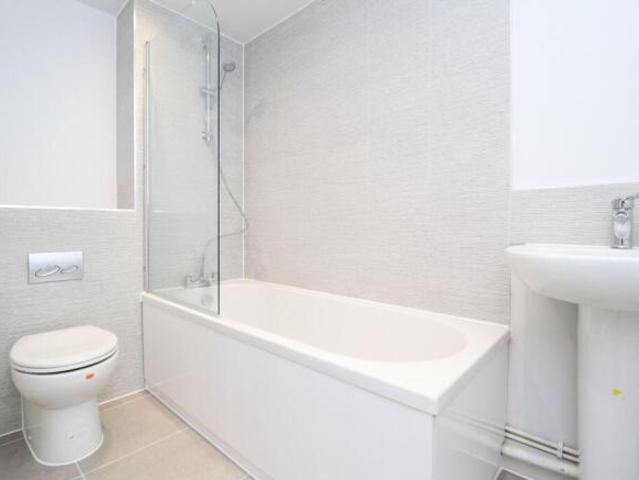 Flat for sale in Cheltenham, Gloucestershire