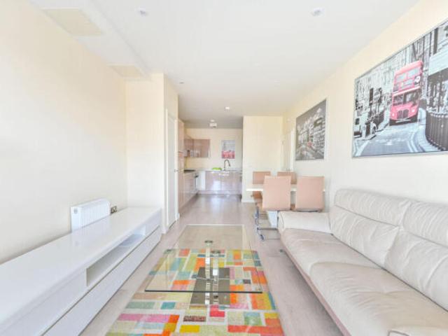 Flat for sale in Cat Hill