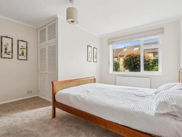 Flat for sale in Cat Hill
