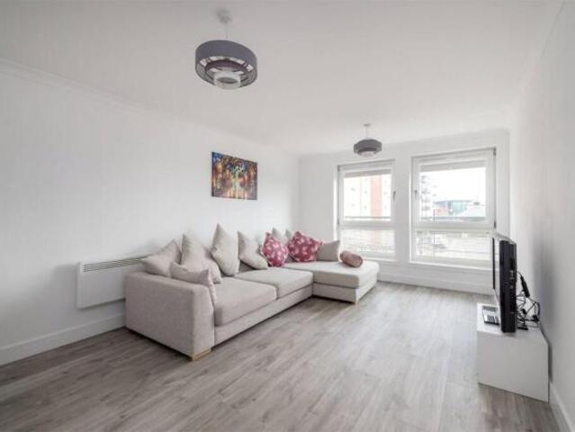 Flat for sale in Leith, Scotland