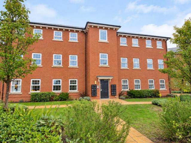 Flat for sale in Thorpe End, Broadland