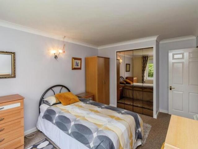 Flat for sale in Tettenhall, West Midlands