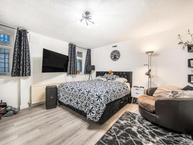 Flat for sale in Sydenham, Isle Of Man