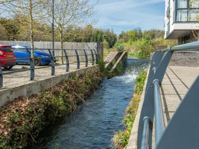 Flat for sale in River, Ash