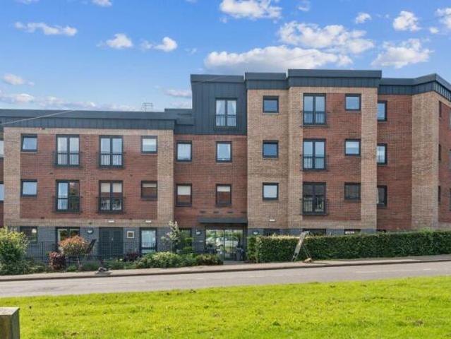 Flat for sale in Milngavie, Scotland