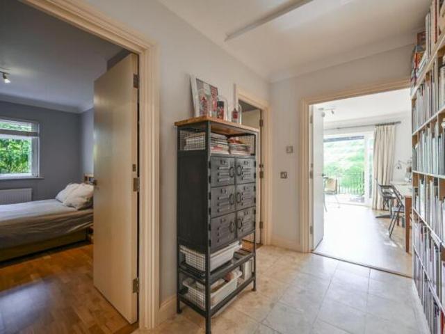 Flat for sale in Crouch End, Greater London