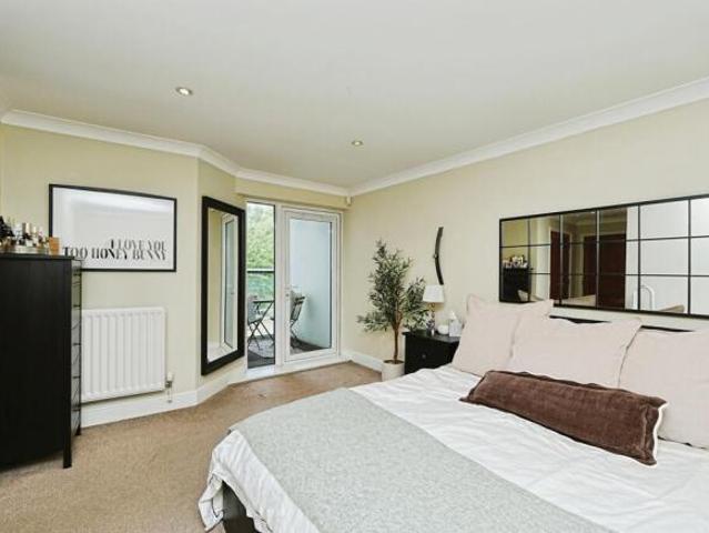 Flat for sale in Beckenham, Greater London
