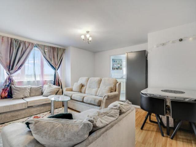 Flat for sale in Moulsham, Chelmsford