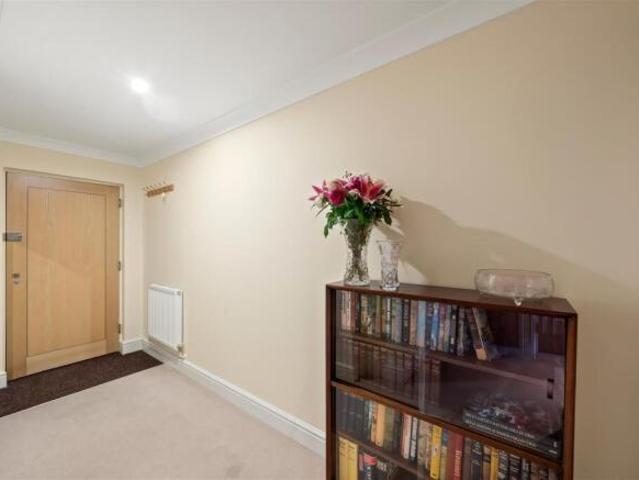 Flat for sale in Charlotteville, Westborough