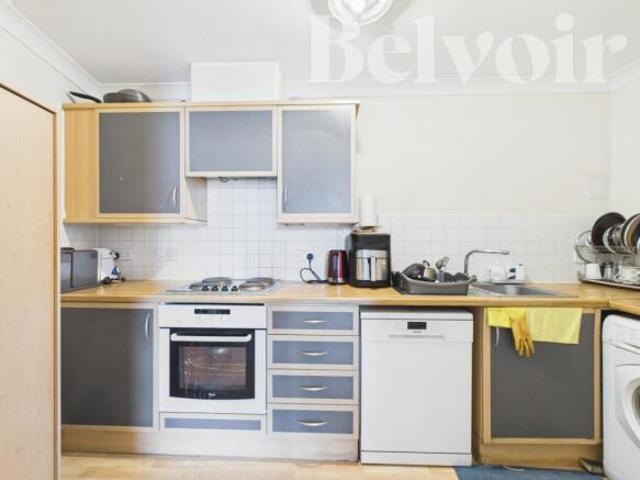 Flat for sale in Basingstoke, Basingstoke and Deane