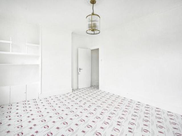 Flat for sale in Lower Edmonton, Greater London