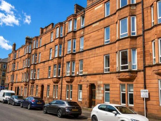 Flat for sale in Govanhill, Scotland