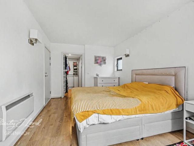 Flat for sale in Cat Hill