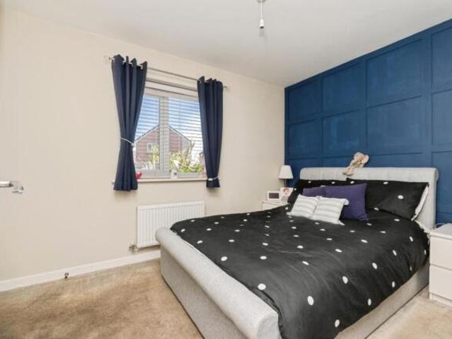 Flat for sale in Feckenham, City Of Bristol