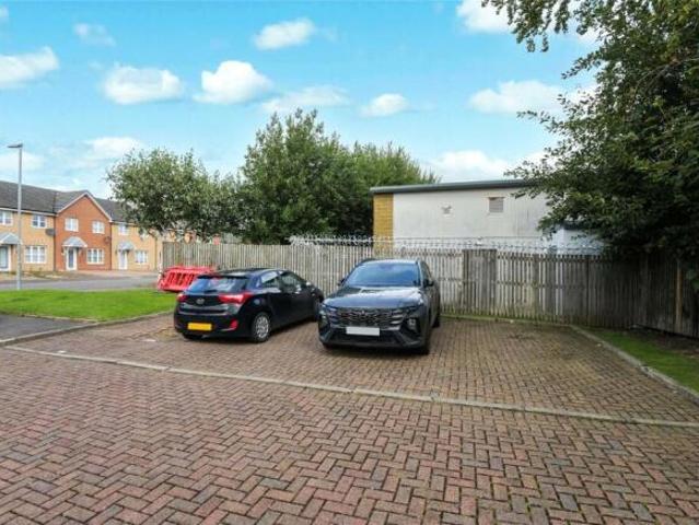 Flat for sale in Leverndale, Scotland