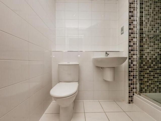 Flat for sale in Diglis, Worcestershire