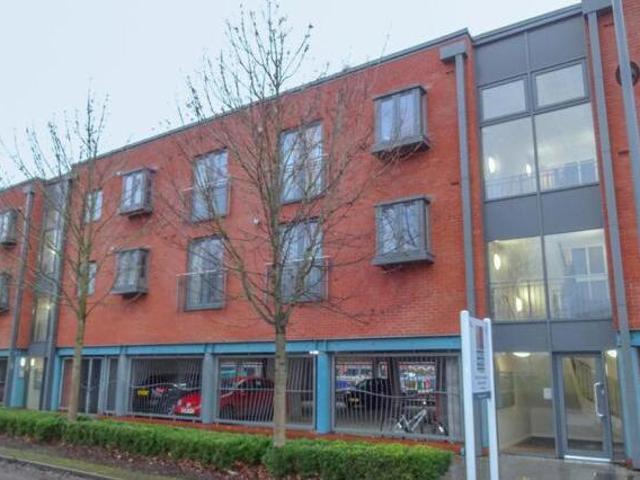 House for sale in Diglis, Worcestershire
