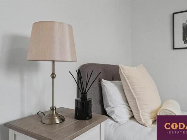 Flat for sale in Clermiston, Scotland