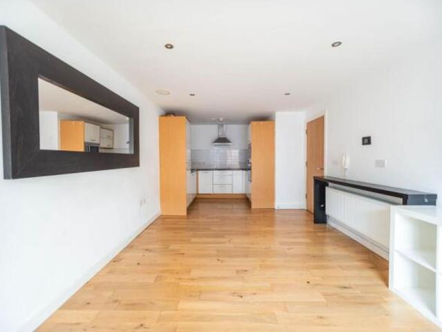 Flat for sale in Hull, City Of Kingston Upon Hull