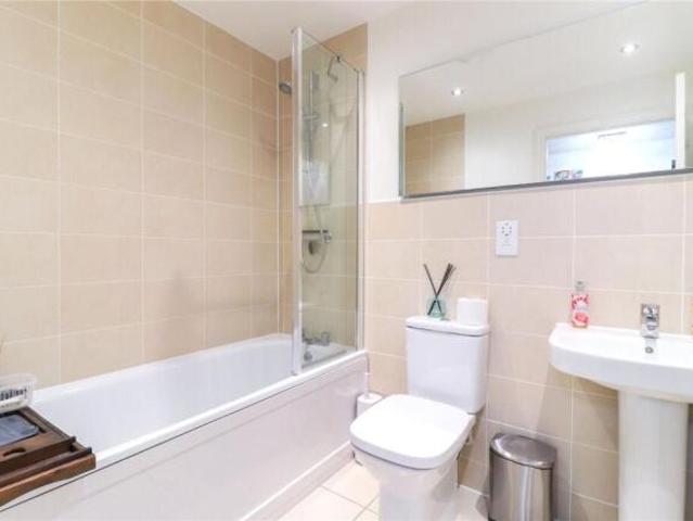 Flat for sale in Watford, Hertfordshire
