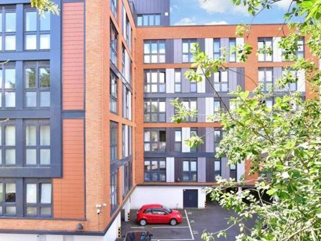 House for sale in Pachesham Park, Surrey