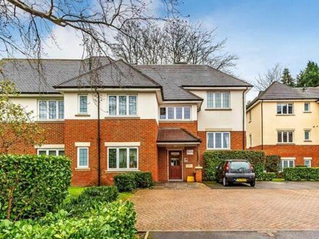 House for sale in Pachesham Park, Surrey