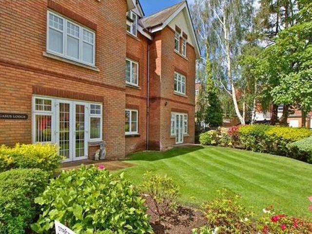 House for sale in Tricketts Cross, Ferndown
