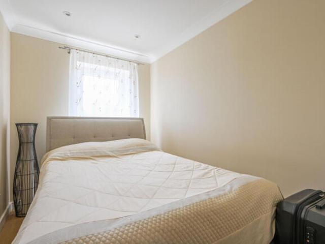 Flat for sale in Blackwall, Greater London