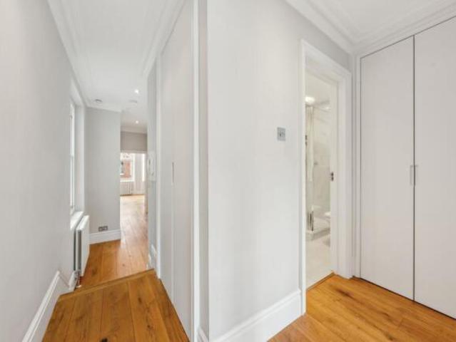Flat for sale in Chelsea, Greater London