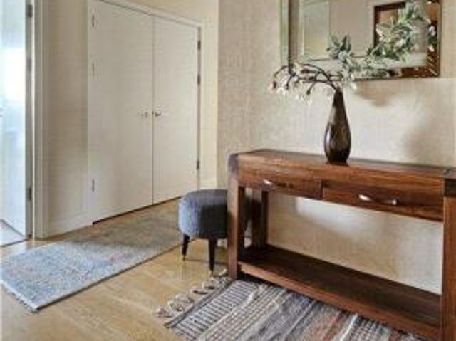 Flat for sale in Cat Hill