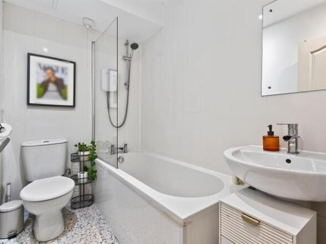 Flat for sale in Gallowgate, Scotland