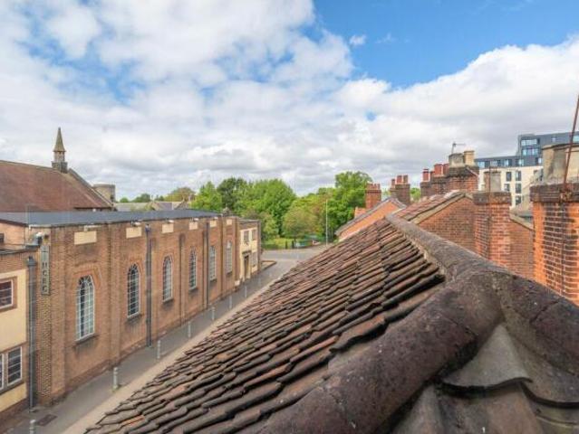 Flat for sale in Heigham Grove, East Bank