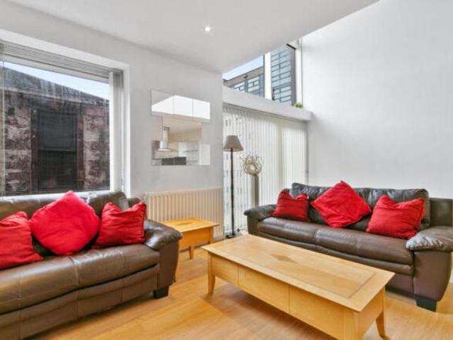Flat for sale in Merchant City, Scotland
