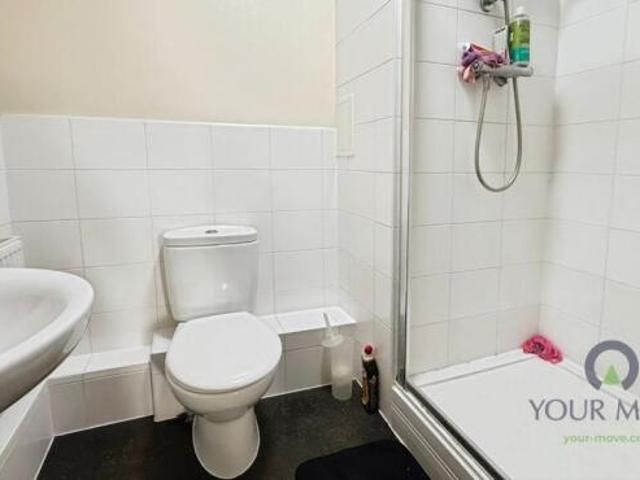 Flat for sale in Cat Hill